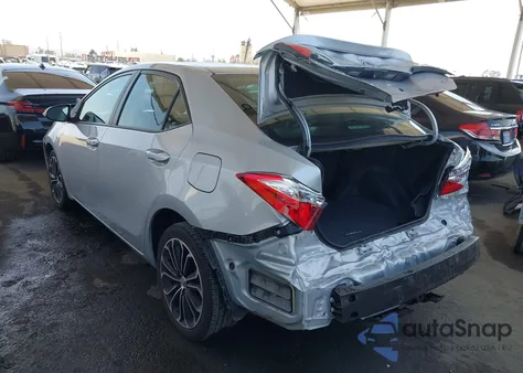 2015 Toyota Corolla S Plus z USA, uszkodzony, nr VIN 2T1BURHE7FC338902